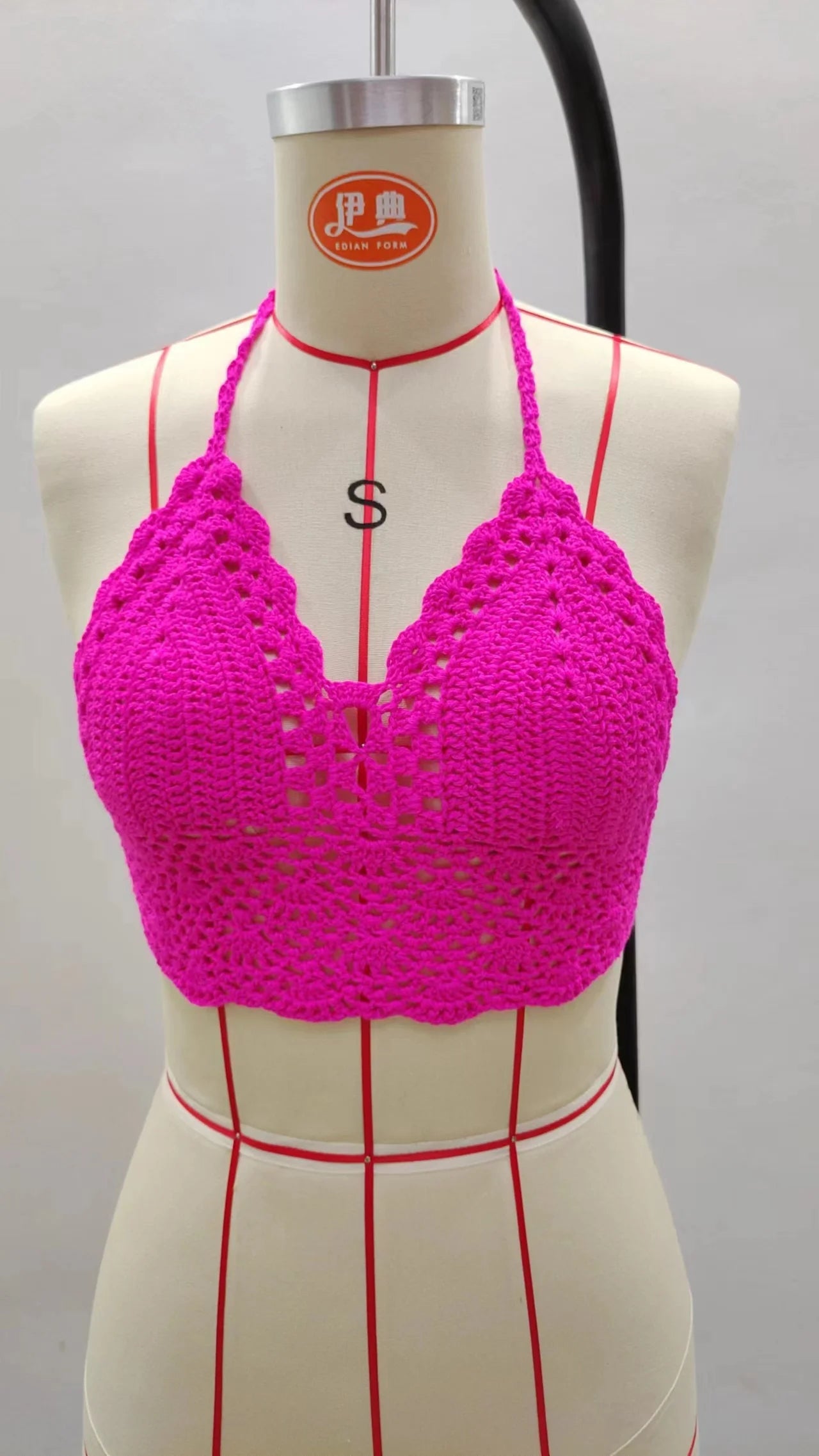 Crochet Bikini TopNew Triangle Black Bikini Top Woman Hollow Out Swimsuit Sexy Swimming Bra Large Female Swimwear S M L XL