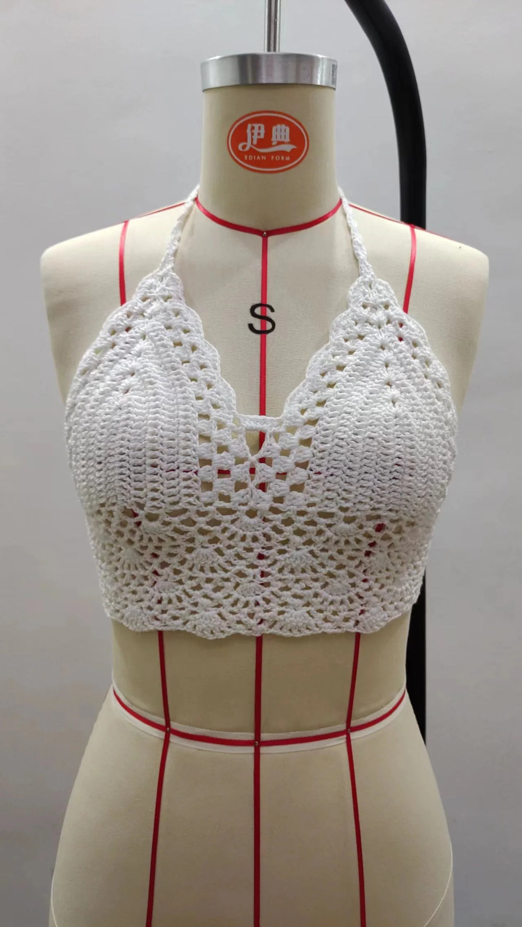 Crochet Bikini TopNew Triangle Black Bikini Top Woman Hollow Out Swimsuit Sexy Swimming Bra Large Female Swimwear S M L XL