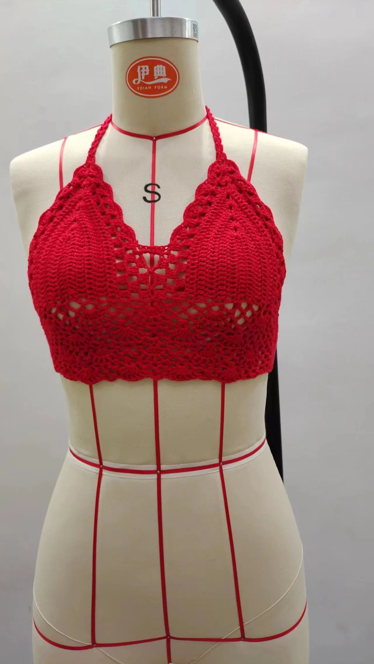 Crochet Bikini TopNew Triangle Black Bikini Top Woman Hollow Out Swimsuit Sexy Swimming Bra Large Female Swimwear S M L XL