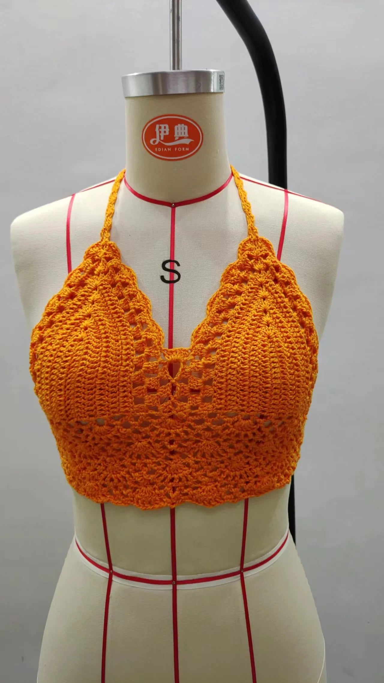 Crochet Bikini TopNew Triangle Black Bikini Top Woman Hollow Out Swimsuit Sexy Swimming Bra Large Female Swimwear S M L XL