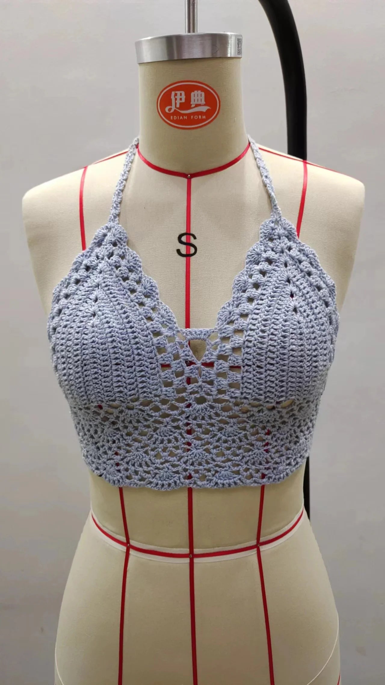 Crochet Bikini TopNew Triangle Black Bikini Top Woman Hollow Out Swimsuit Sexy Swimming Bra Large Female Swimwear S M L XL