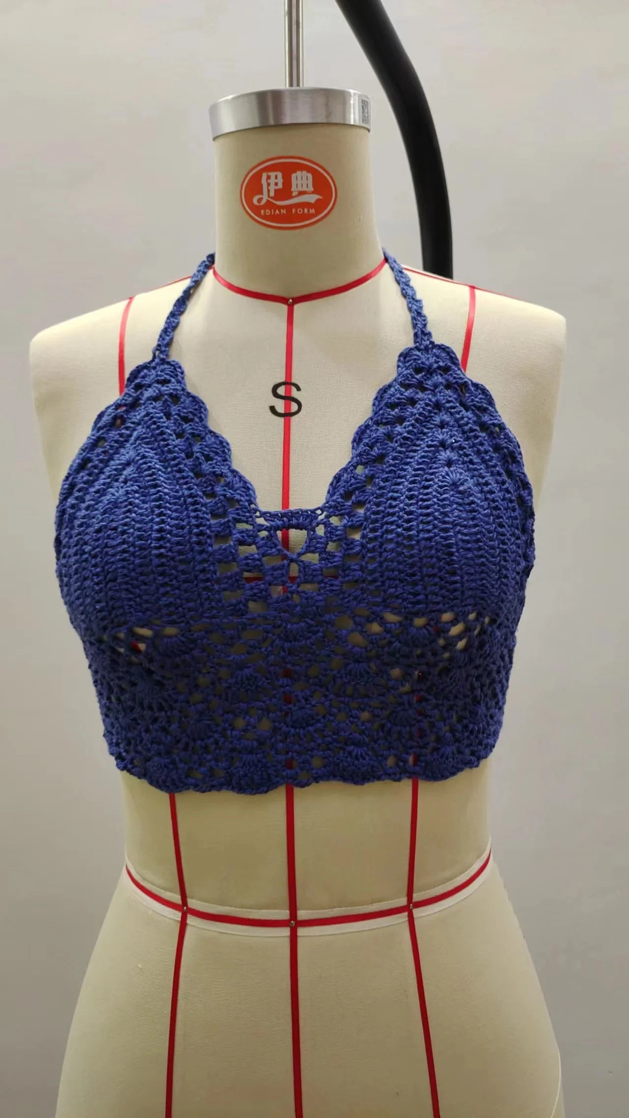 Crochet Bikini TopNew Triangle Black Bikini Top Woman Hollow Out Swimsuit Sexy Swimming Bra Large Female Swimwear S M L XL